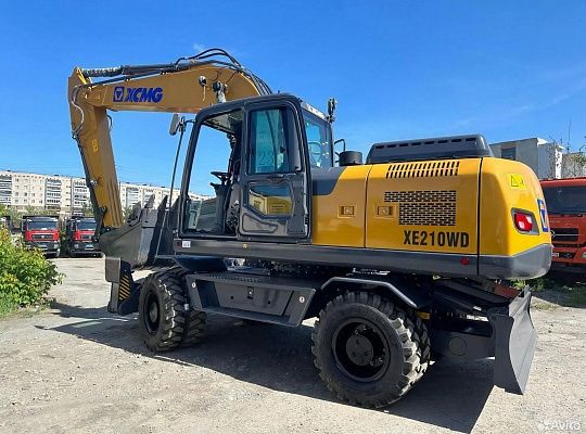 Колесный экскаватор XCMG XE210WD