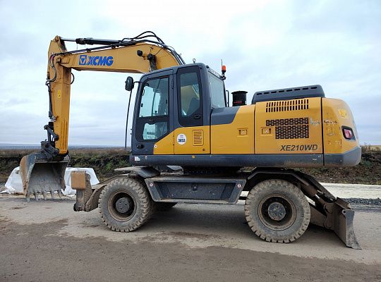 Колесный экскаватор XCMG XE210WD