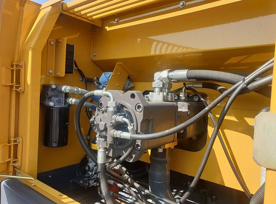 Гусеничный экскаватор XCMG XE335C